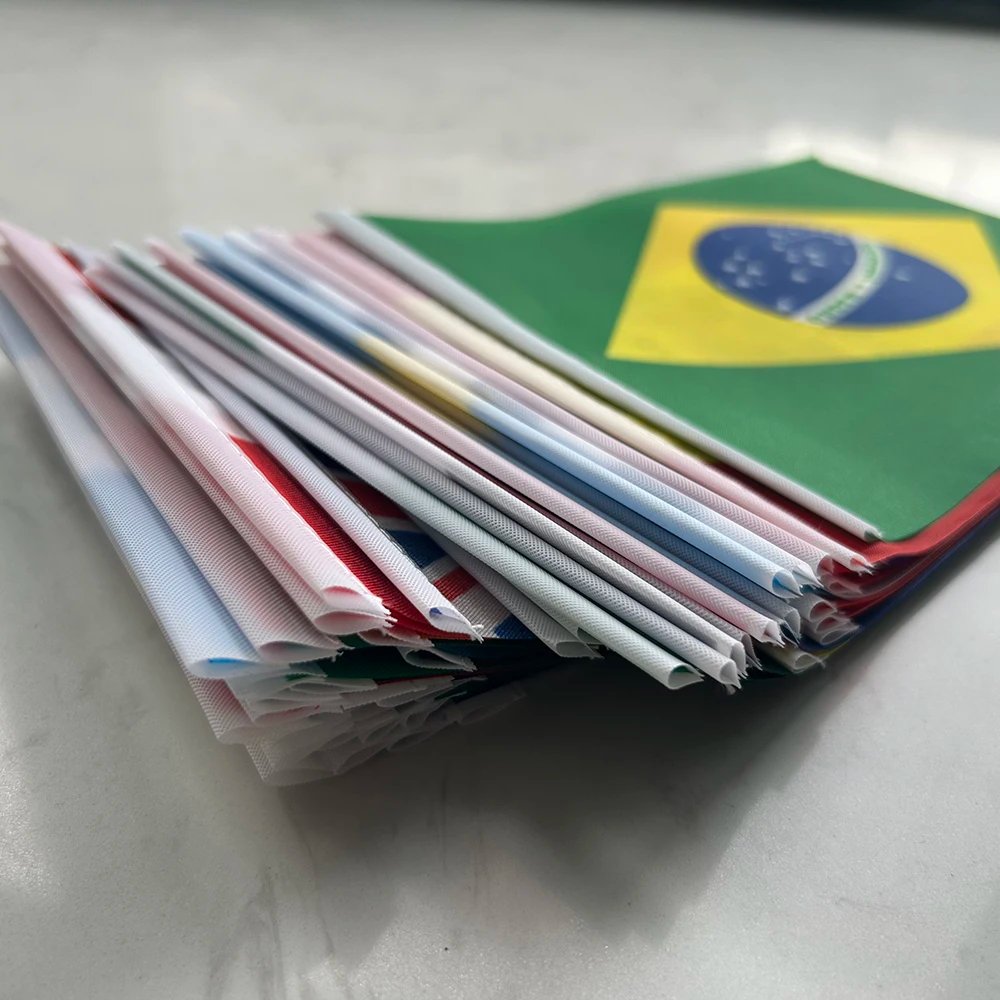 Banderines países fútbol 48 piezas 14x21cm decoración - Imagen 3